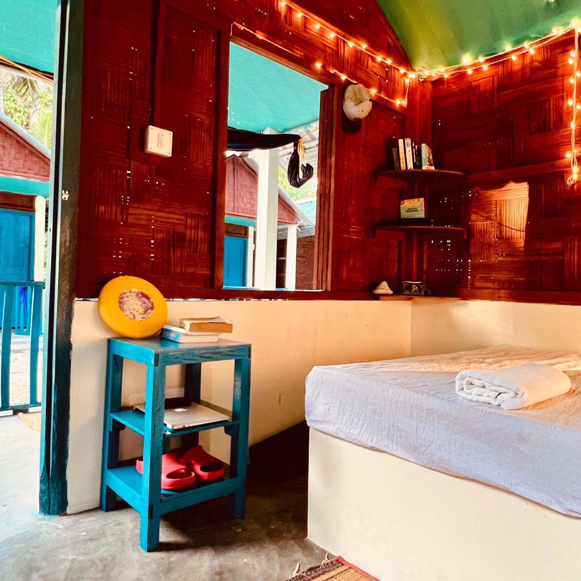 Blue Sea Restaurant & Bungalows Sitapur エクステリア 写真