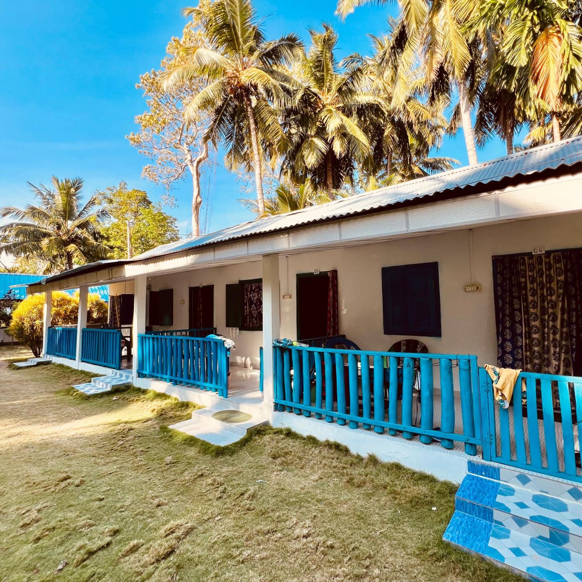 Blue Sea Restaurant & Bungalows Sitapur エクステリア 写真