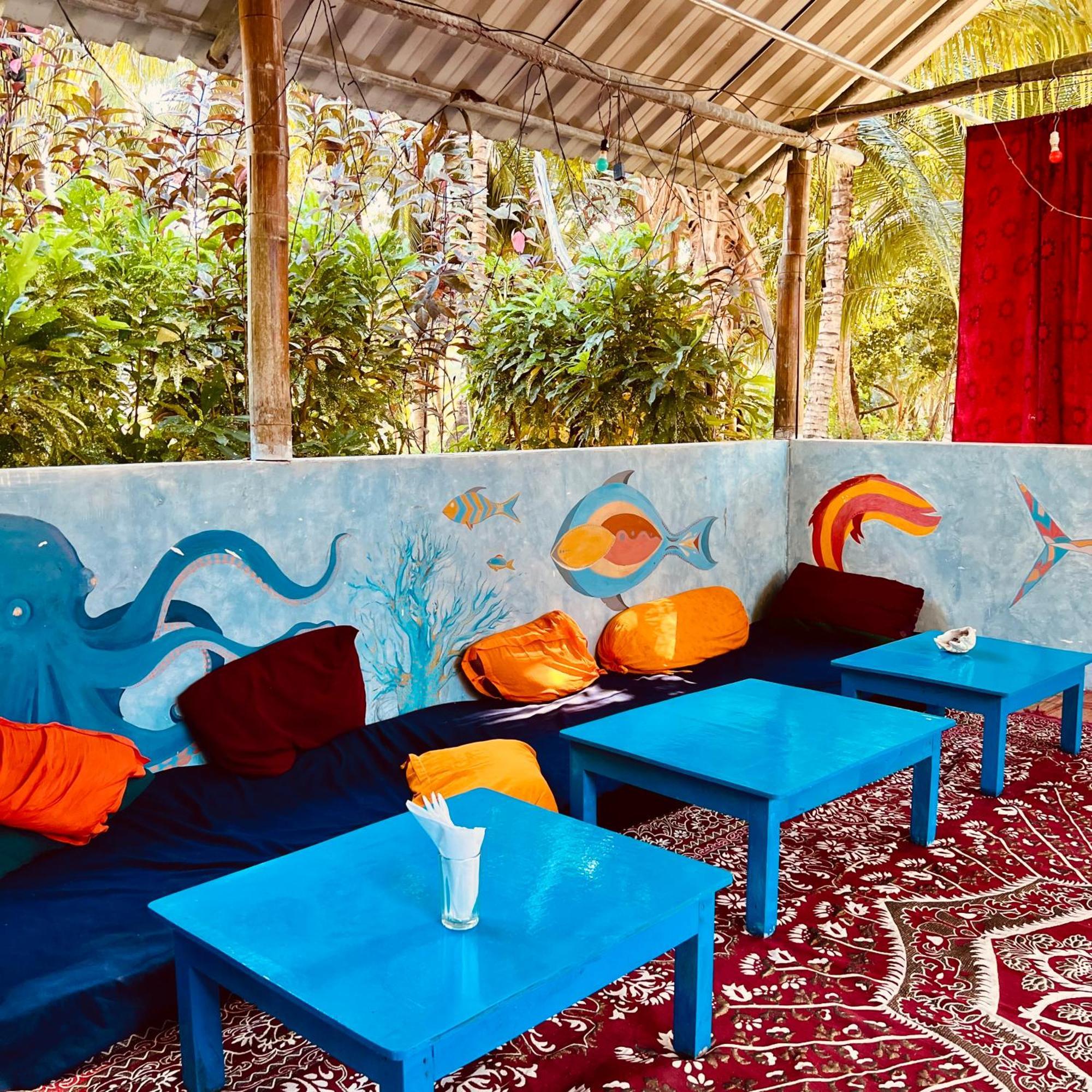 Blue Sea Restaurant & Bungalows Sitapur エクステリア 写真