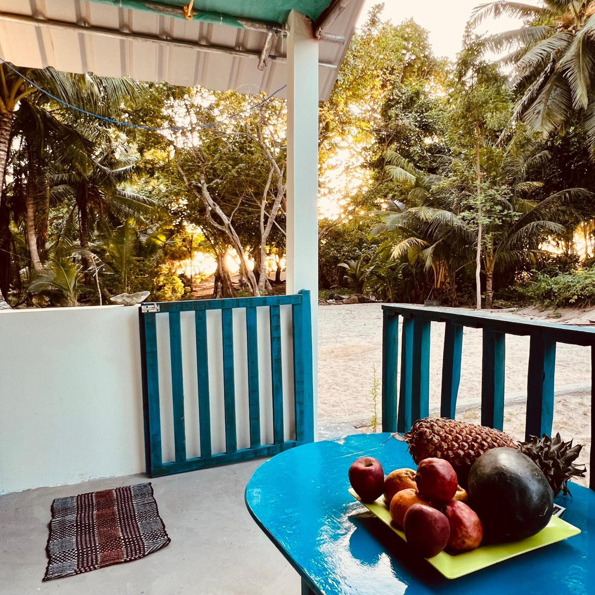 Blue Sea Restaurant & Bungalows Sitapur エクステリア 写真